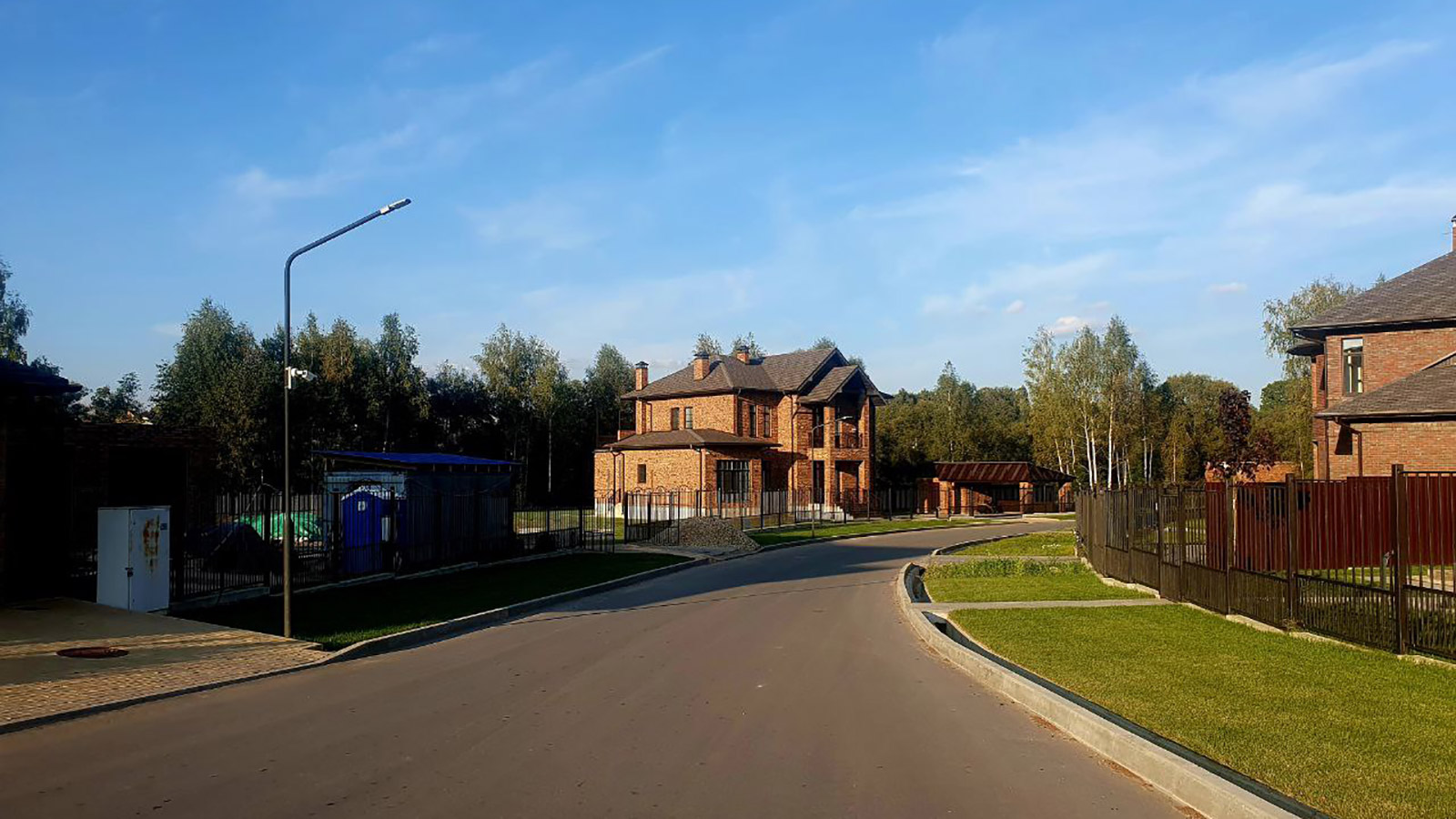 Участок в КП Новая Ильичевка